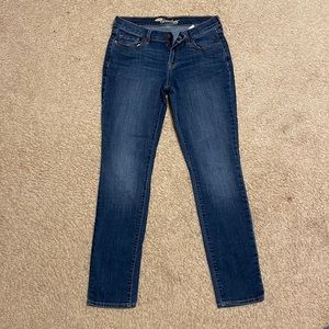 Old Navy, size 6, dark wash, “Sweetheart”